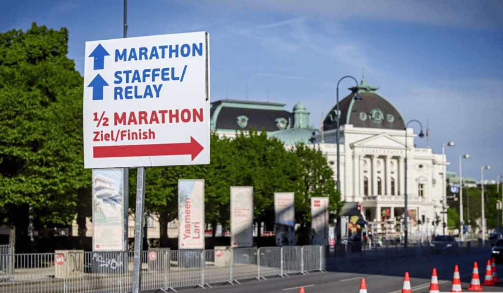 Dividing point of Vienna Marathon from Half Marathon